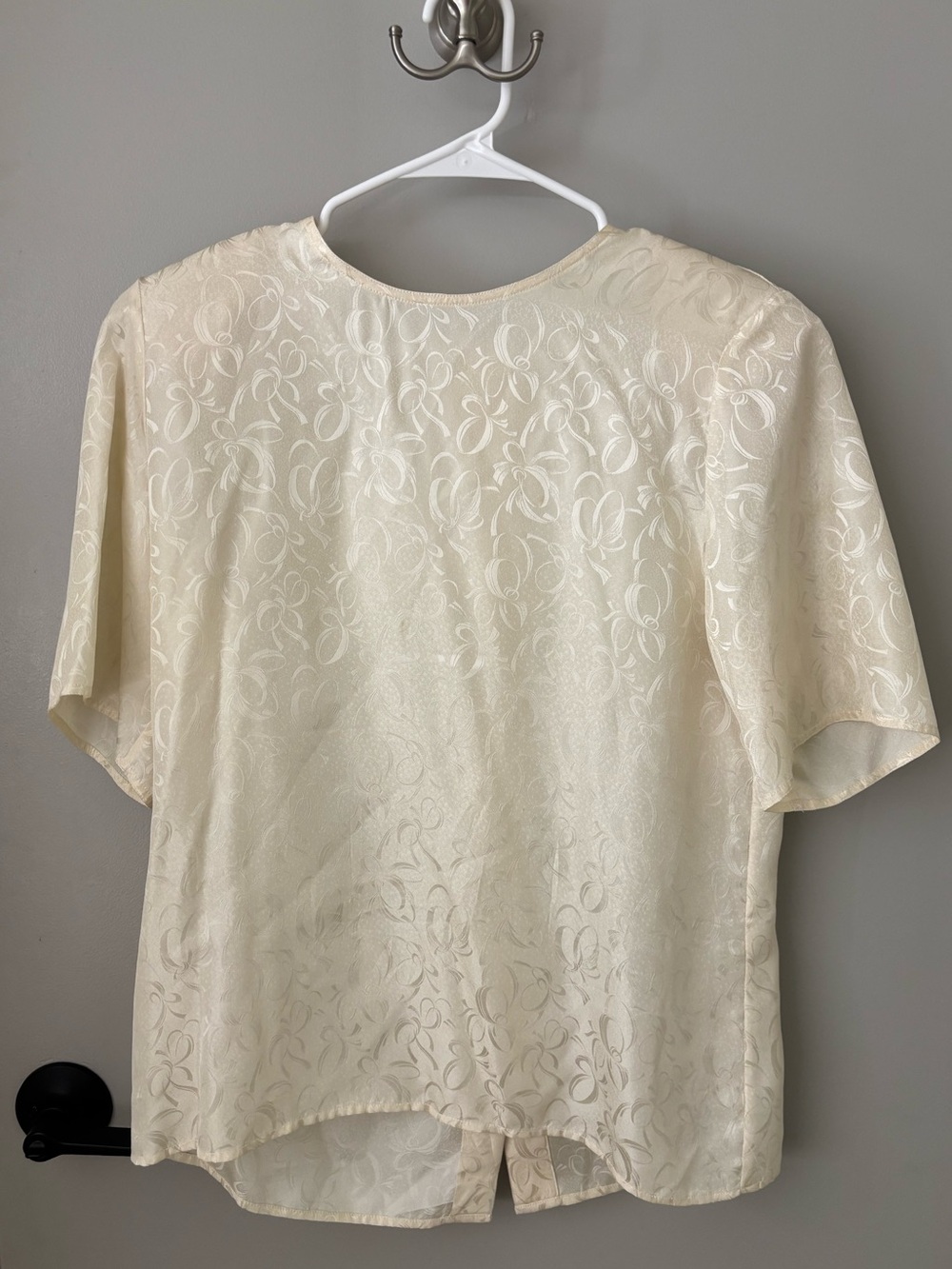 Vintage Neiman Marcus 100% Silk Ivory Floral Blouse